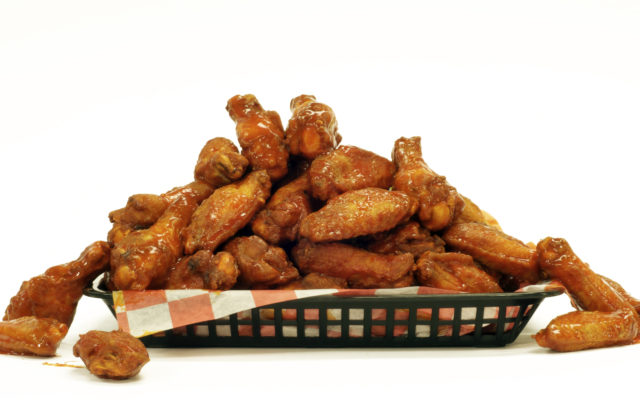 Hooters Launches Meatless Unreal Wings in Restaurants