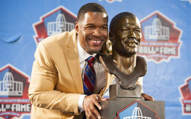 Michael Strahan Fixed His Signature Tooth Gap – Or Did He?